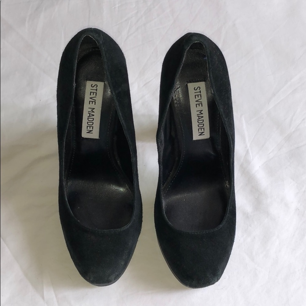 Steve Madden Suede Pumps